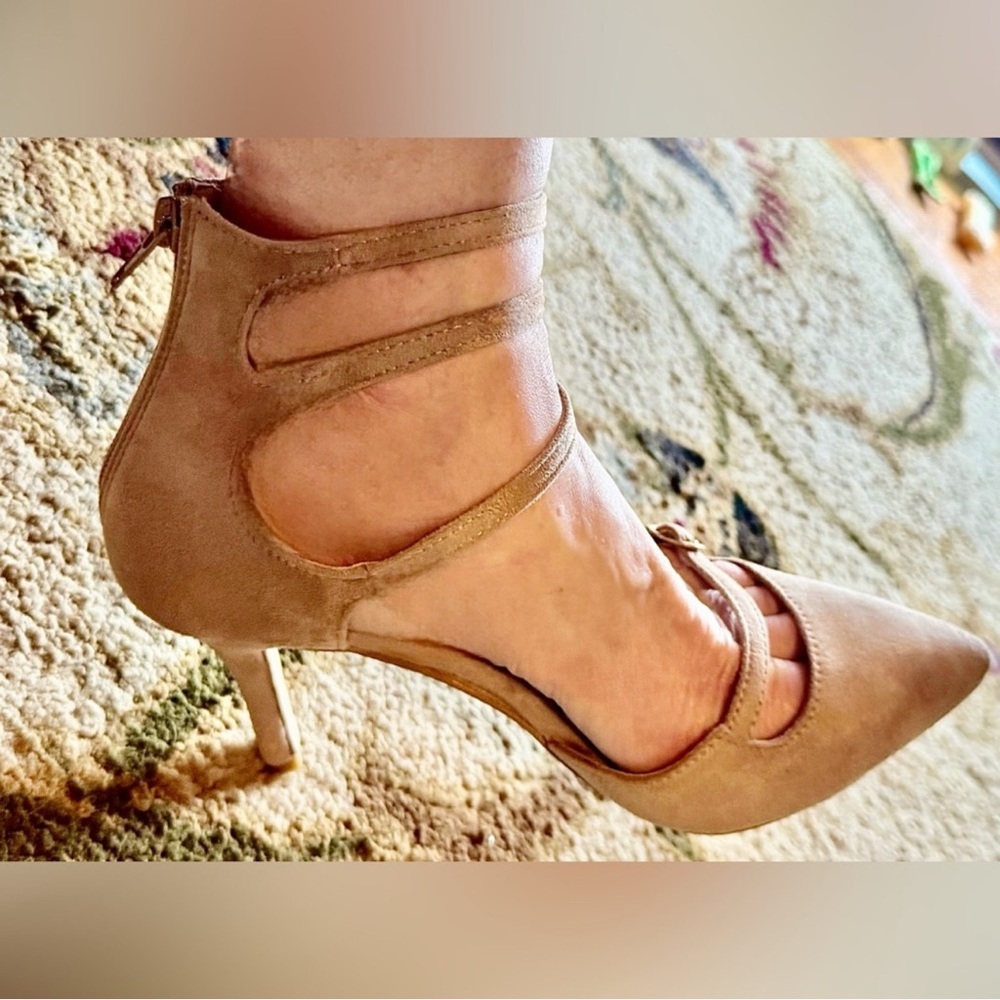 New in Box Mariah Taupe Elegant Tan Women's Heels size 10